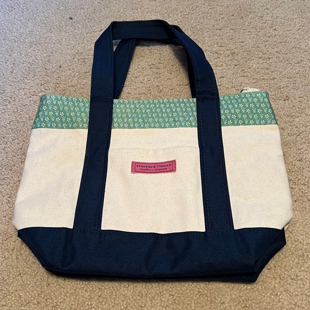 Vineyard Vines small canvas tote flower pattern